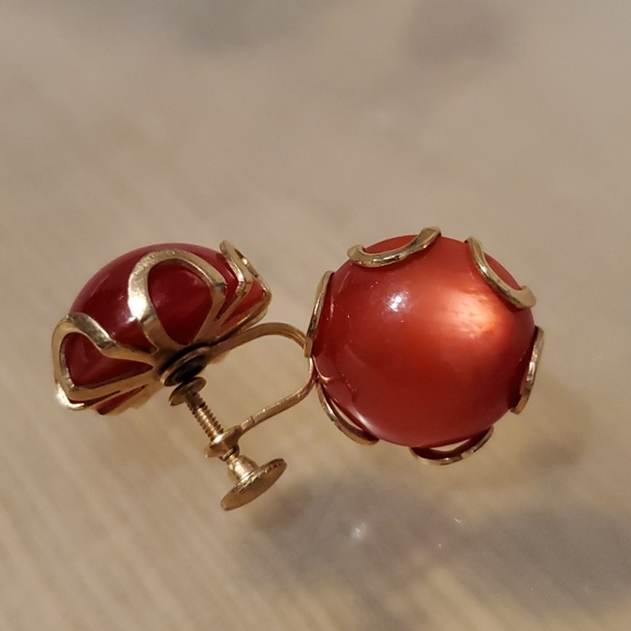 VINTAGE Goldtone moonglow thermostat peachy bronze screw on earrings - Picture 4 of 4